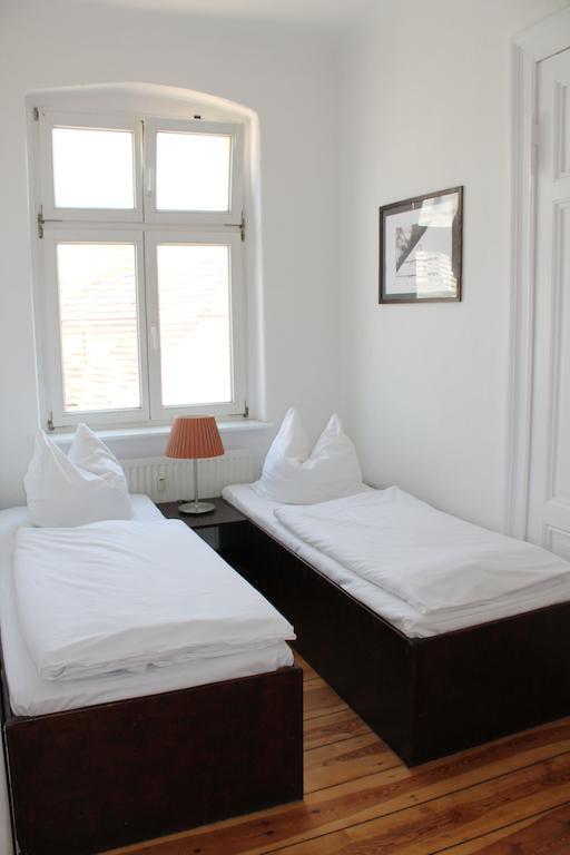 Bett-Point Am Rathaus Hostal Potsdam Habitación foto